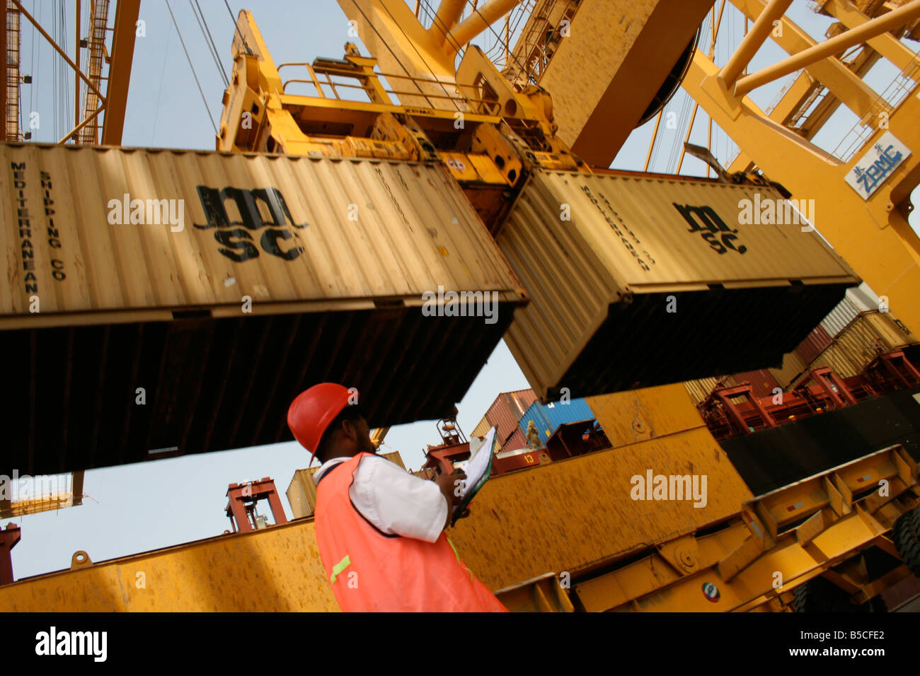 DP World Dubai Ports World Container Port UAE Teus Stock Photo - Alamy