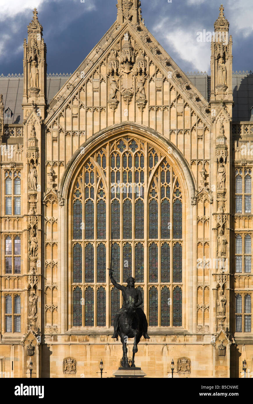 Statue of Richard the Lionheart in front of the Palace of Westminster 3 Stock Photo