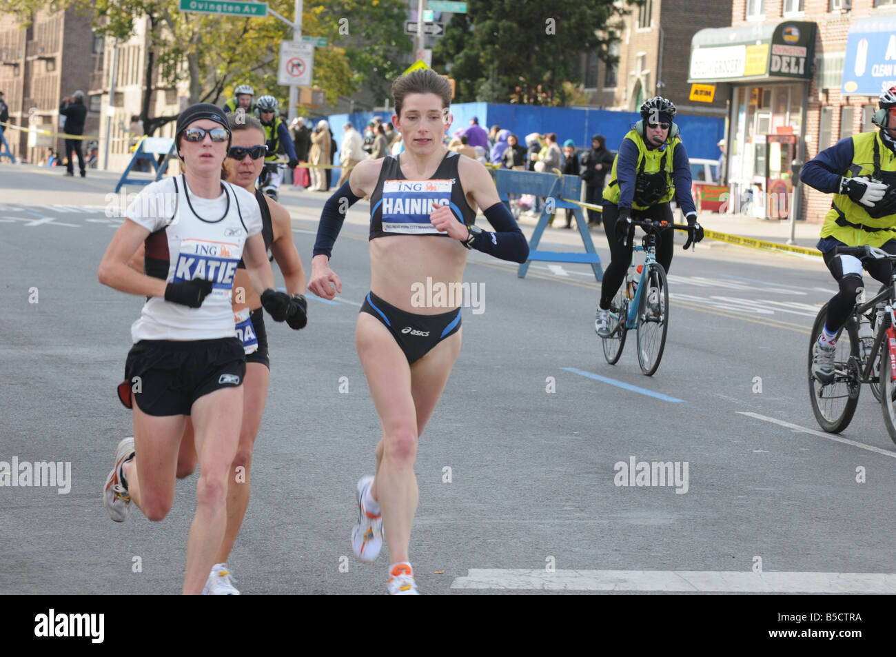 women running in competition in the annual new york city marathon 2008 Stock Photo