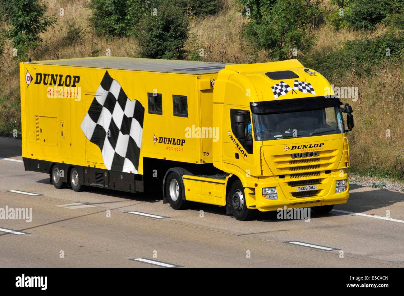 Yellow hgv articulated lorries hires stock photography and images Alamy
