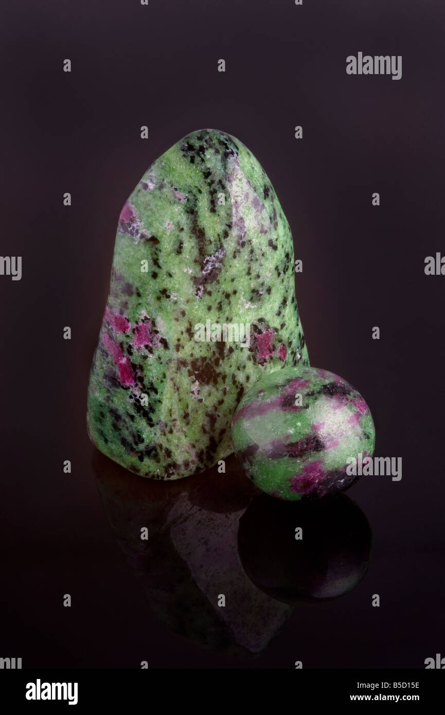 Grace green gemstones and crystals hi-res stock photography and images ...
