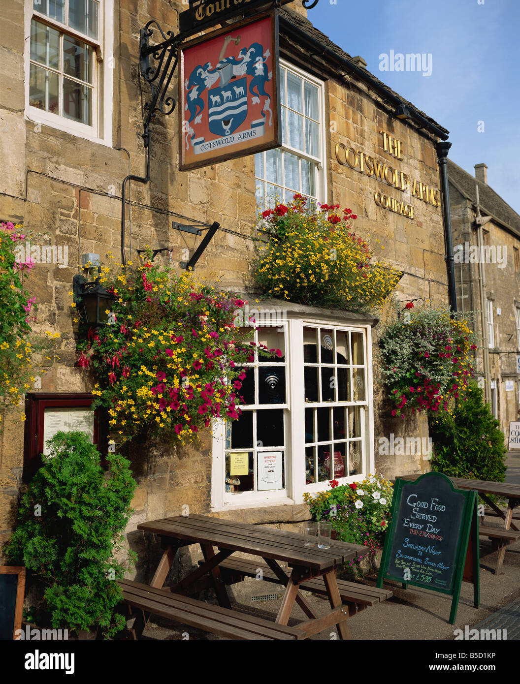 The Cotswold Arms Hotel in the town of Burford in the Cotswolds Oxfordshire England R Rainford Stock Photo