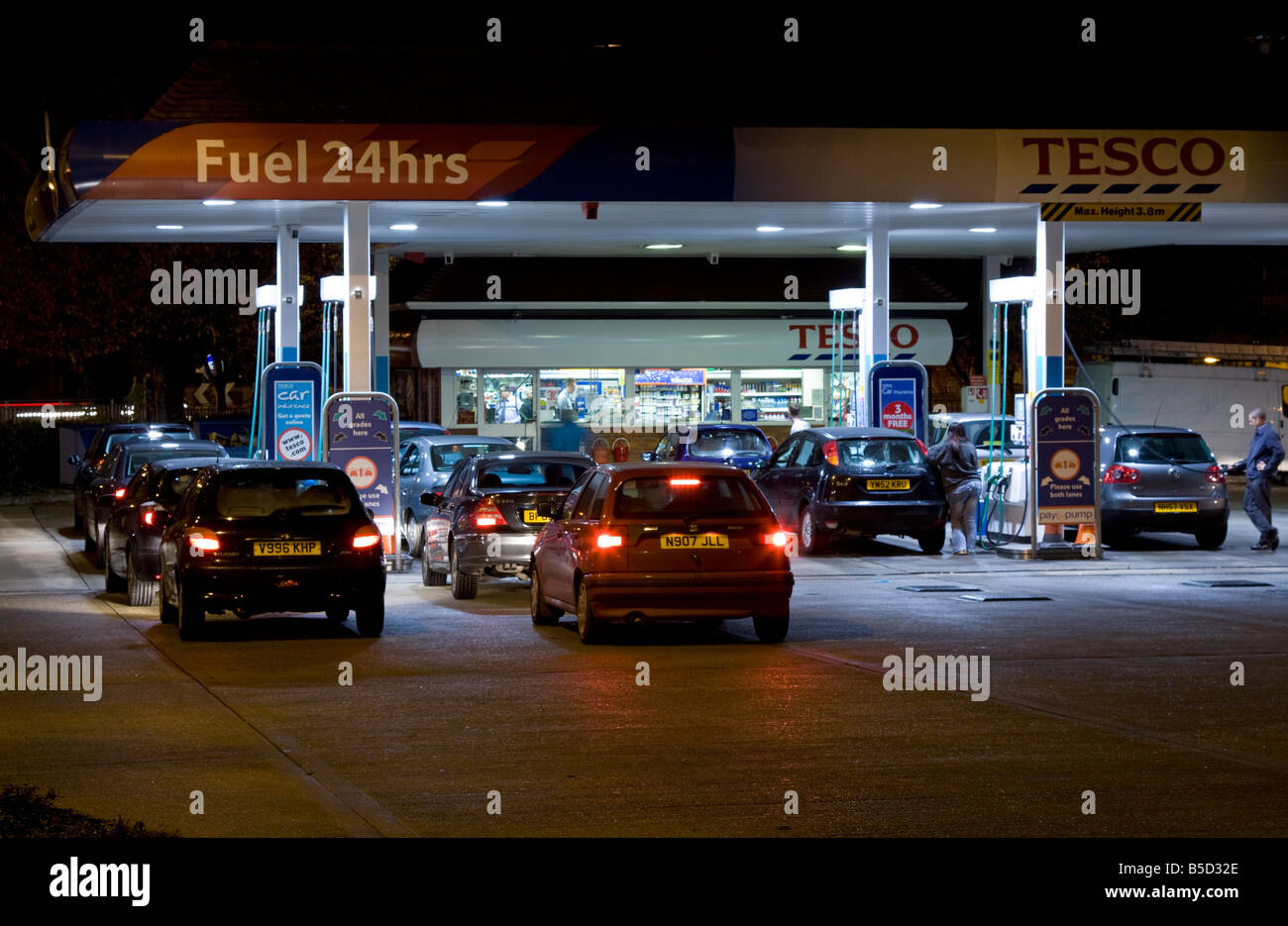 Tesco petrol pump hires stock photography and images Alamy
