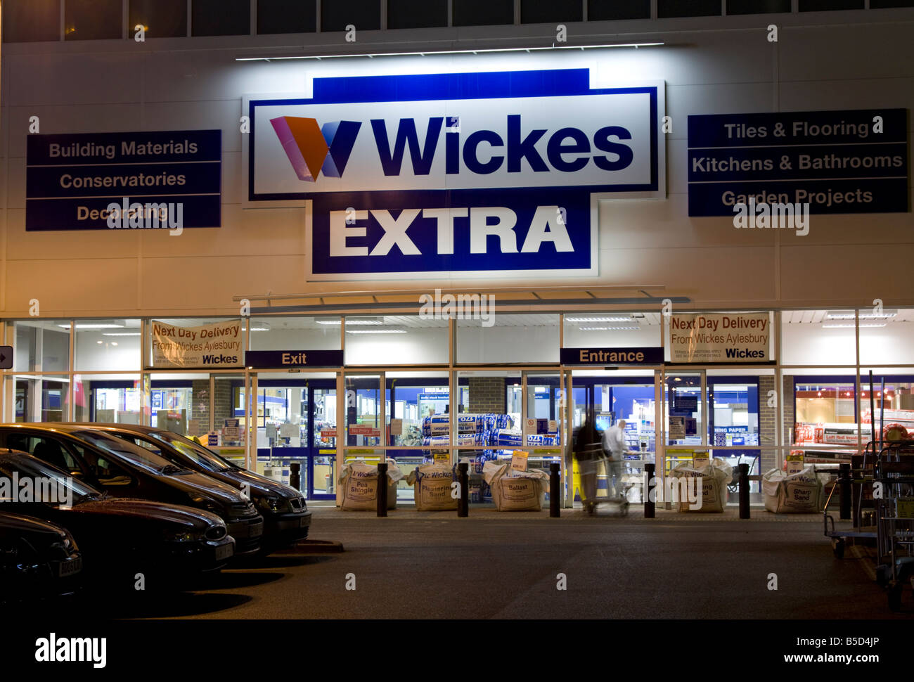 Wickes Extra DIY superstore - Aylesbury - Buckinghamshire Stock Photo