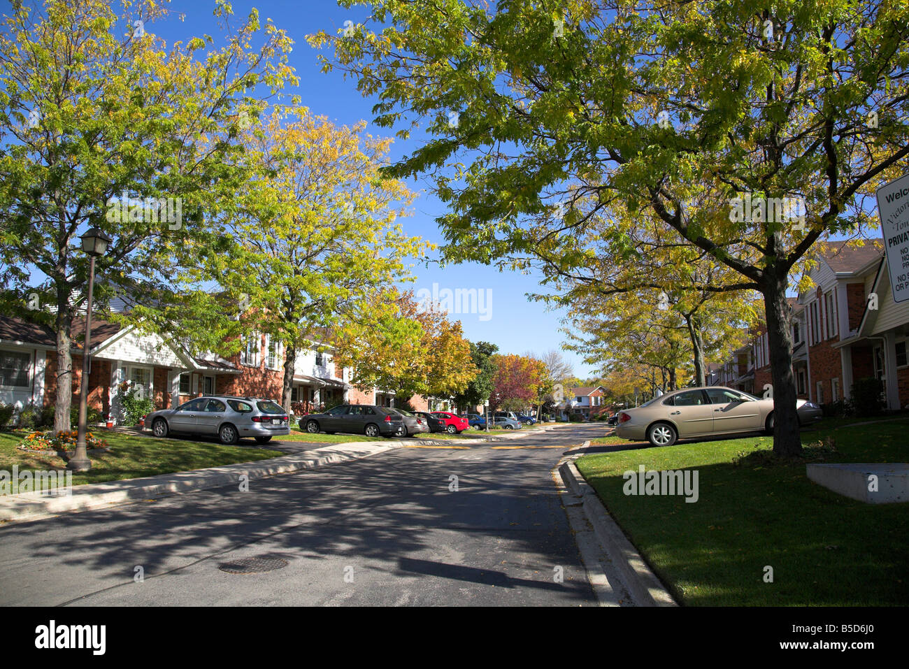 Guelph housing estate, Toronto Stock Photo Alamy