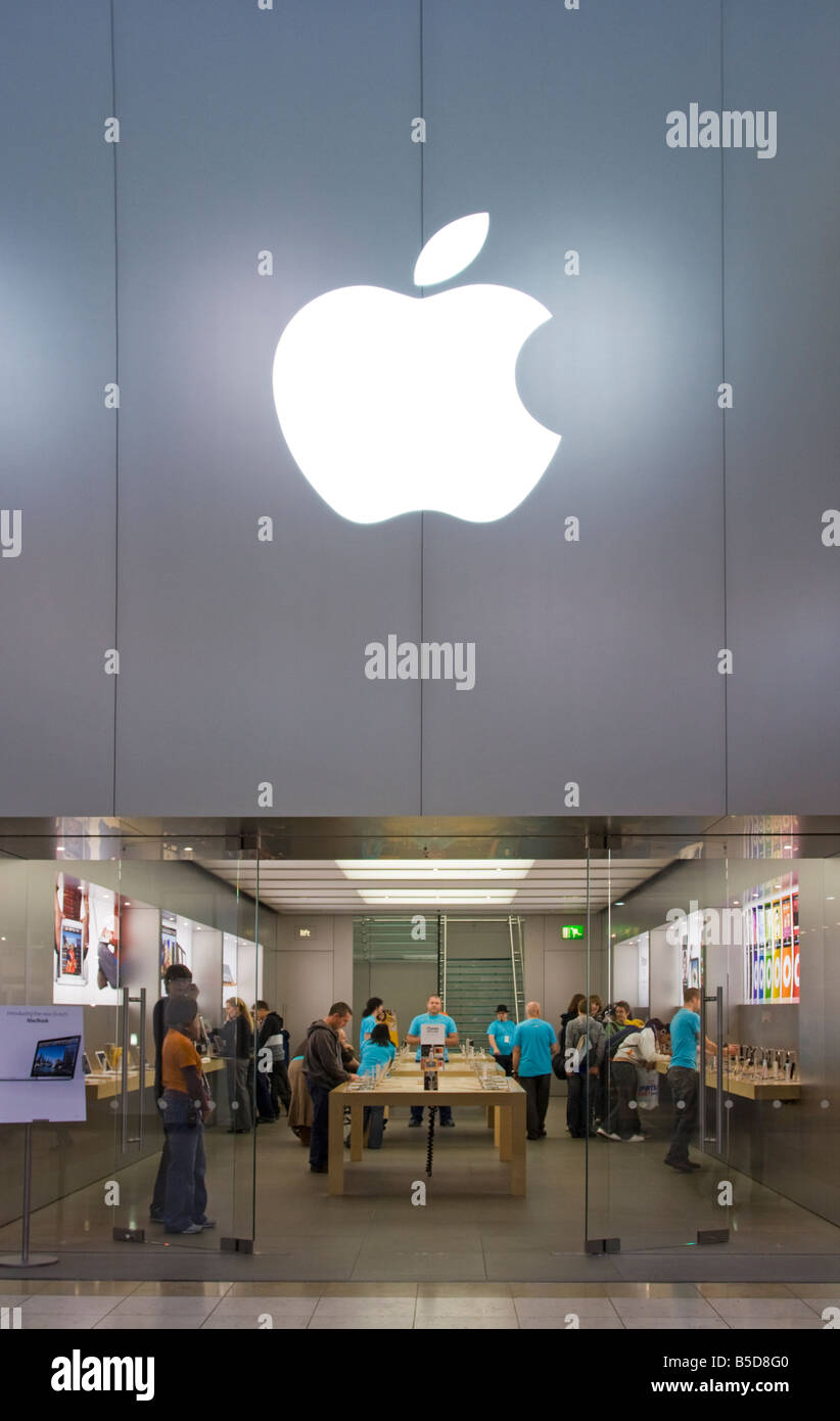 Apple Store - Midsummer Place Shopping Centre - Milton Keynes - Buckinghamshire Stock Photo