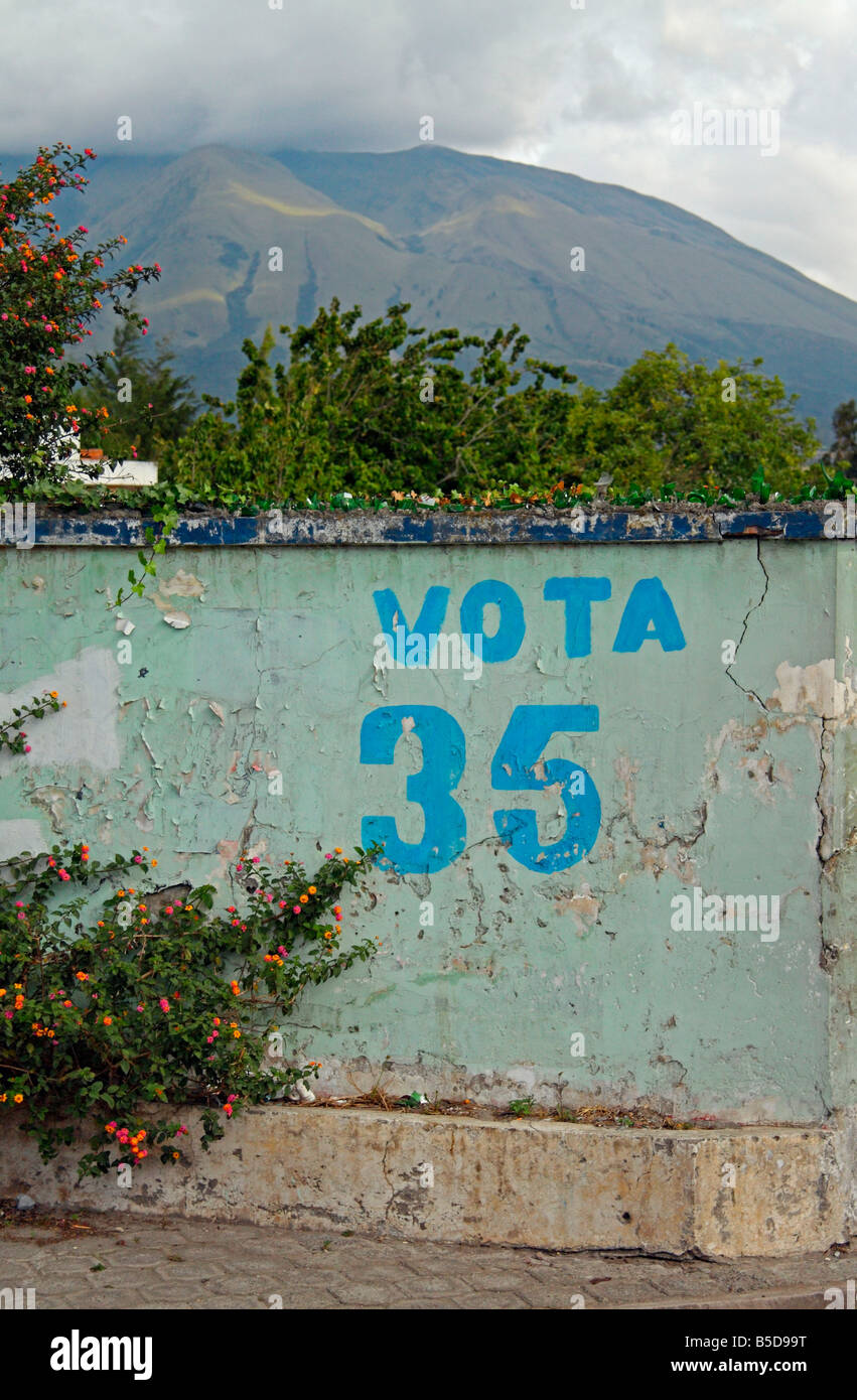 'Vota 35' graffiti, Panamerican Highway, Ecuador Stock Photo
