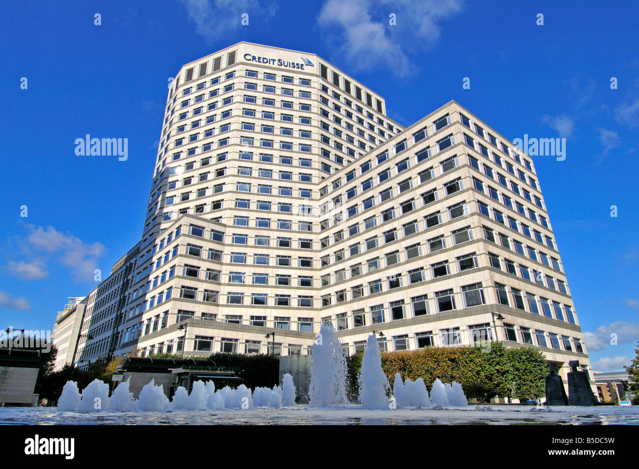 one Cabot Square Credit Suisse Canary Wharf London United Kingdom Stock Photo