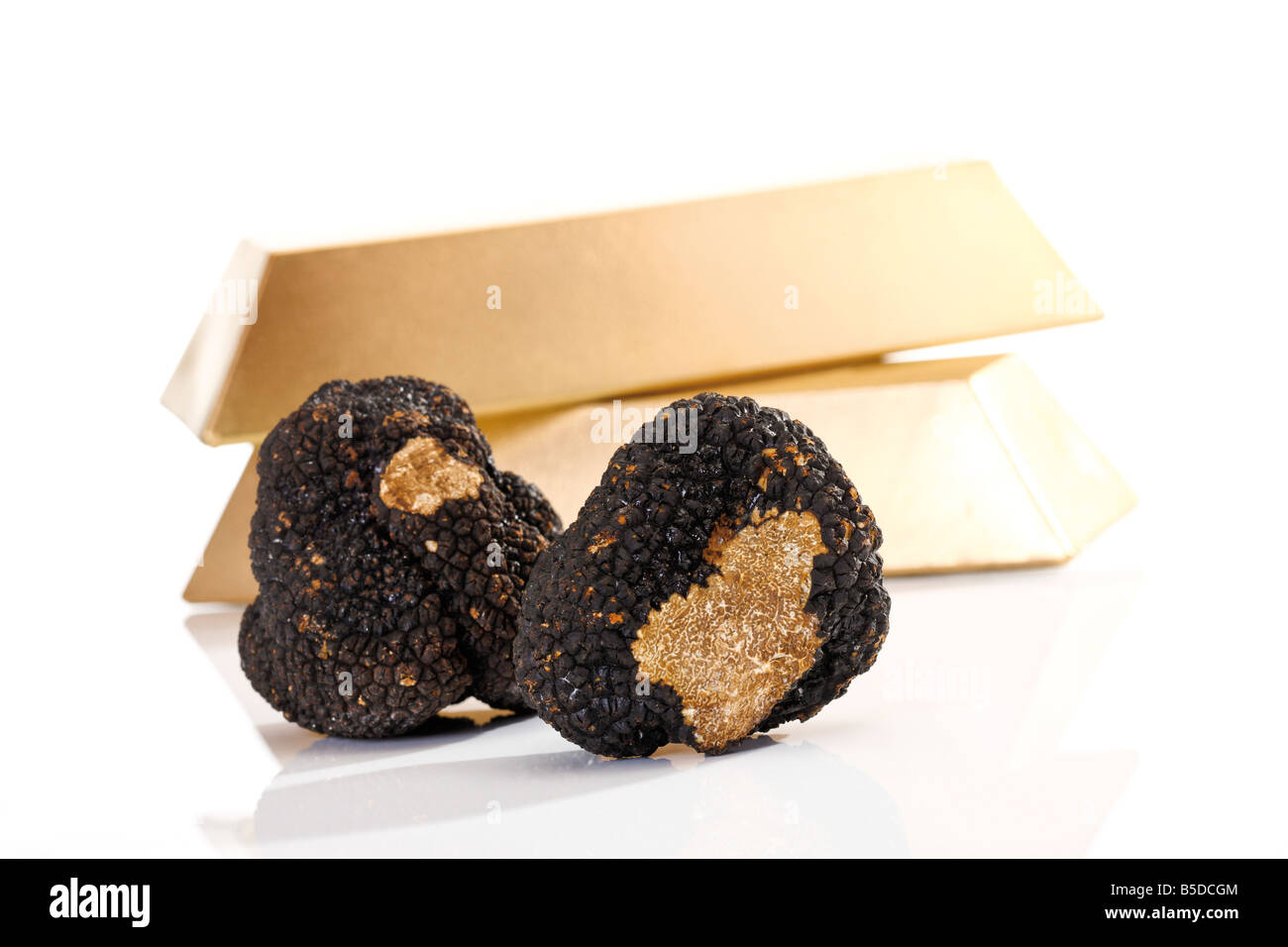 Gold ingot black hires stock photography and images Alamy