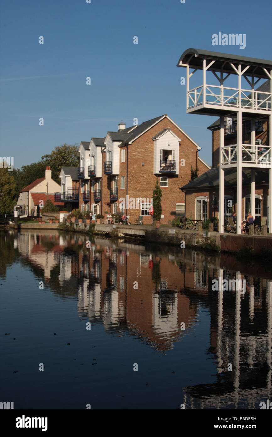 'whittets ait' weybridge surrey 'river wey' homes home house riverside living canal canel