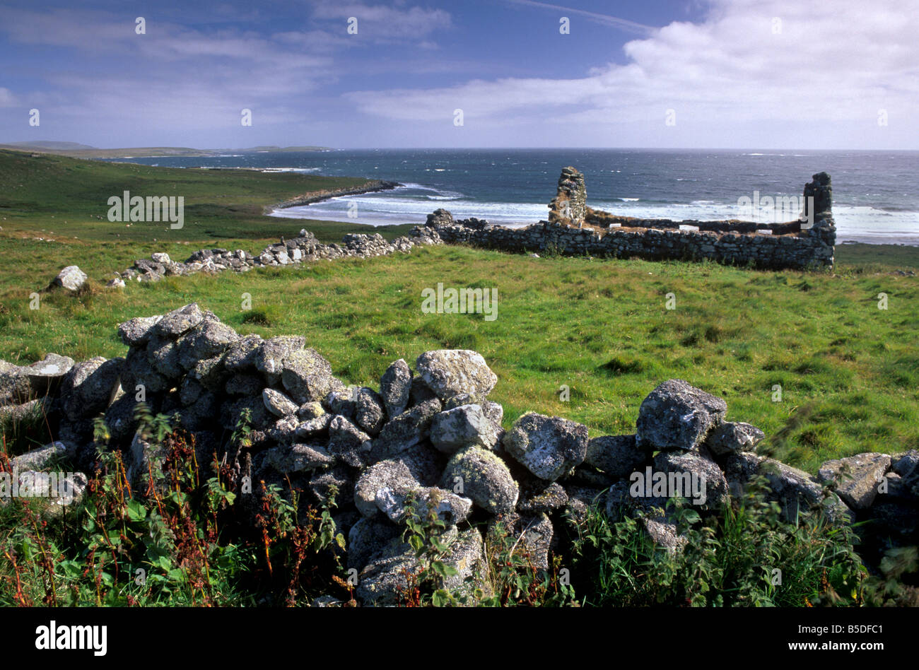 Unst houses hires stock photography and images Alamy