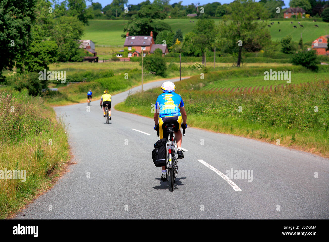 lands end to john o groats cycle distance