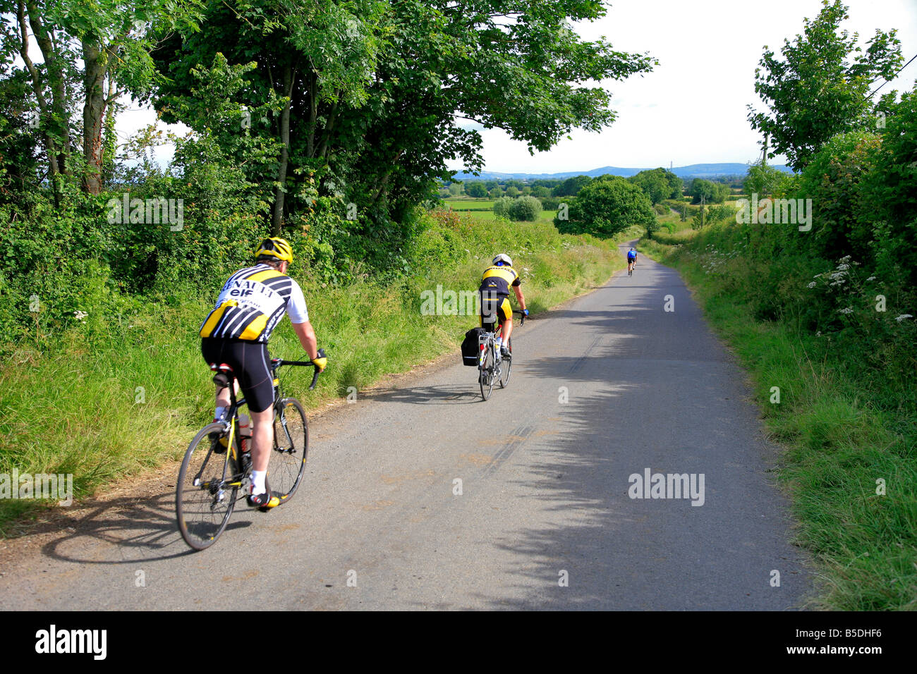 lands end to john o groats cycle distance