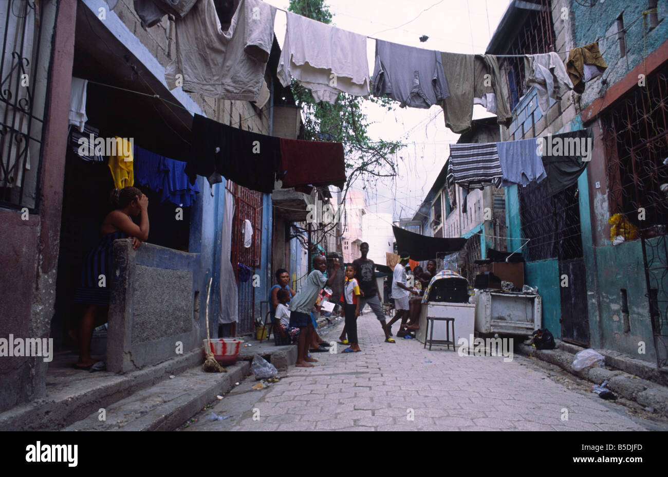 Street Life In The Middle Of The St Martin Bidonville Or Slum In Port Au Prince Haiti Stock Photo Alamy