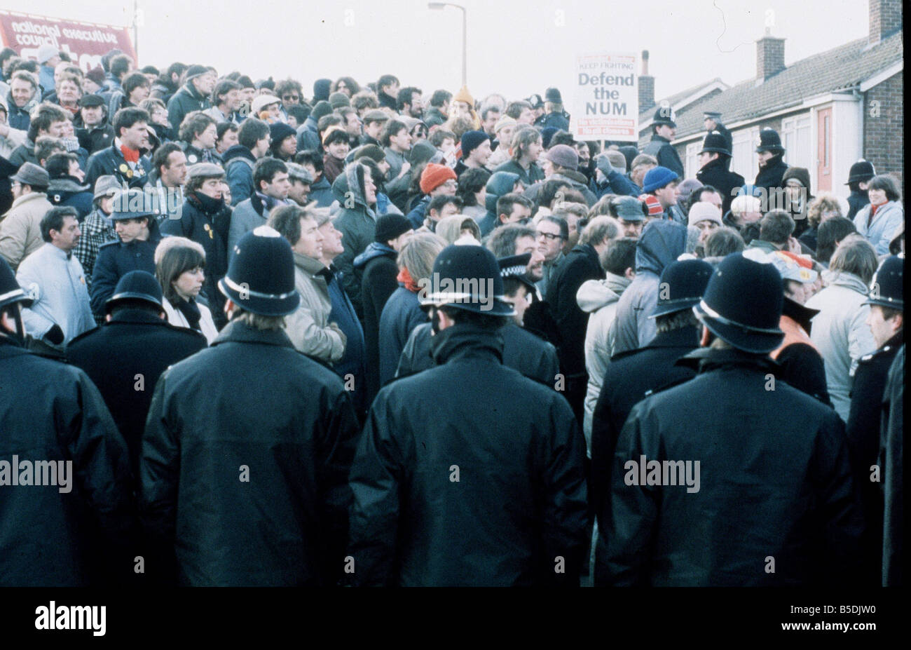 Police picket line hires stock photography and images Alamy