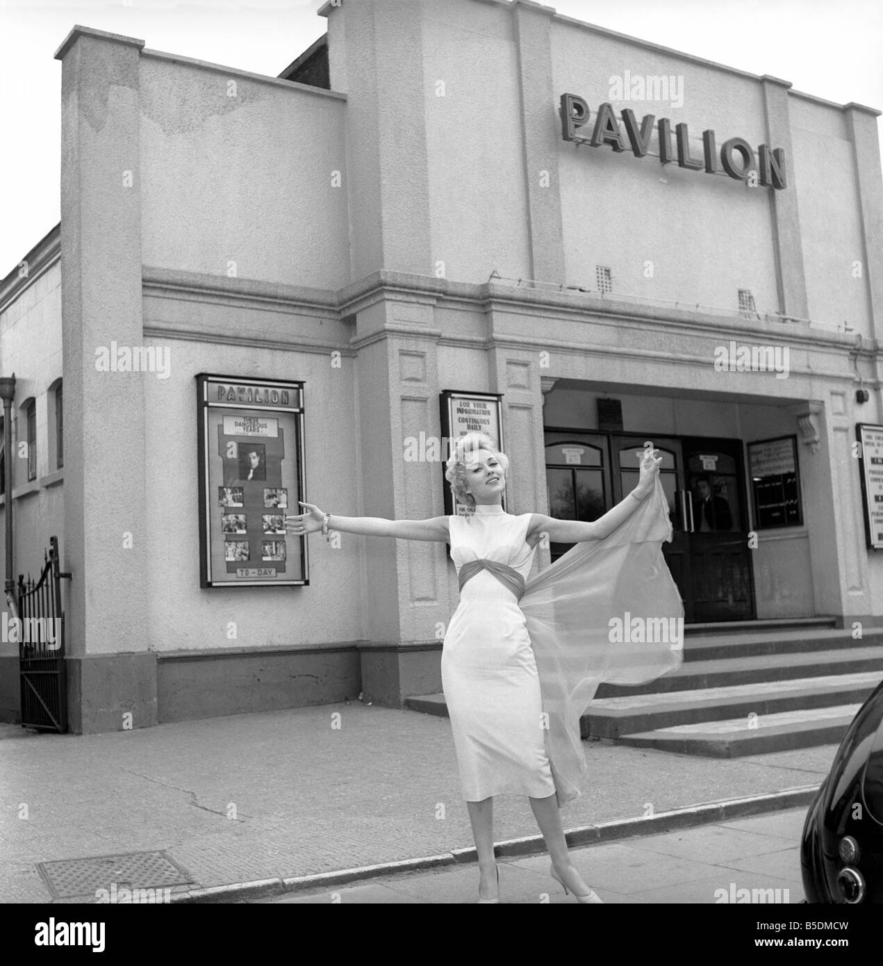 Actress Carole Leslie seen here visiting her home town. Our Picture Shows: Carole seen here visiting her local cinema. Circa 1958 Stock Photo