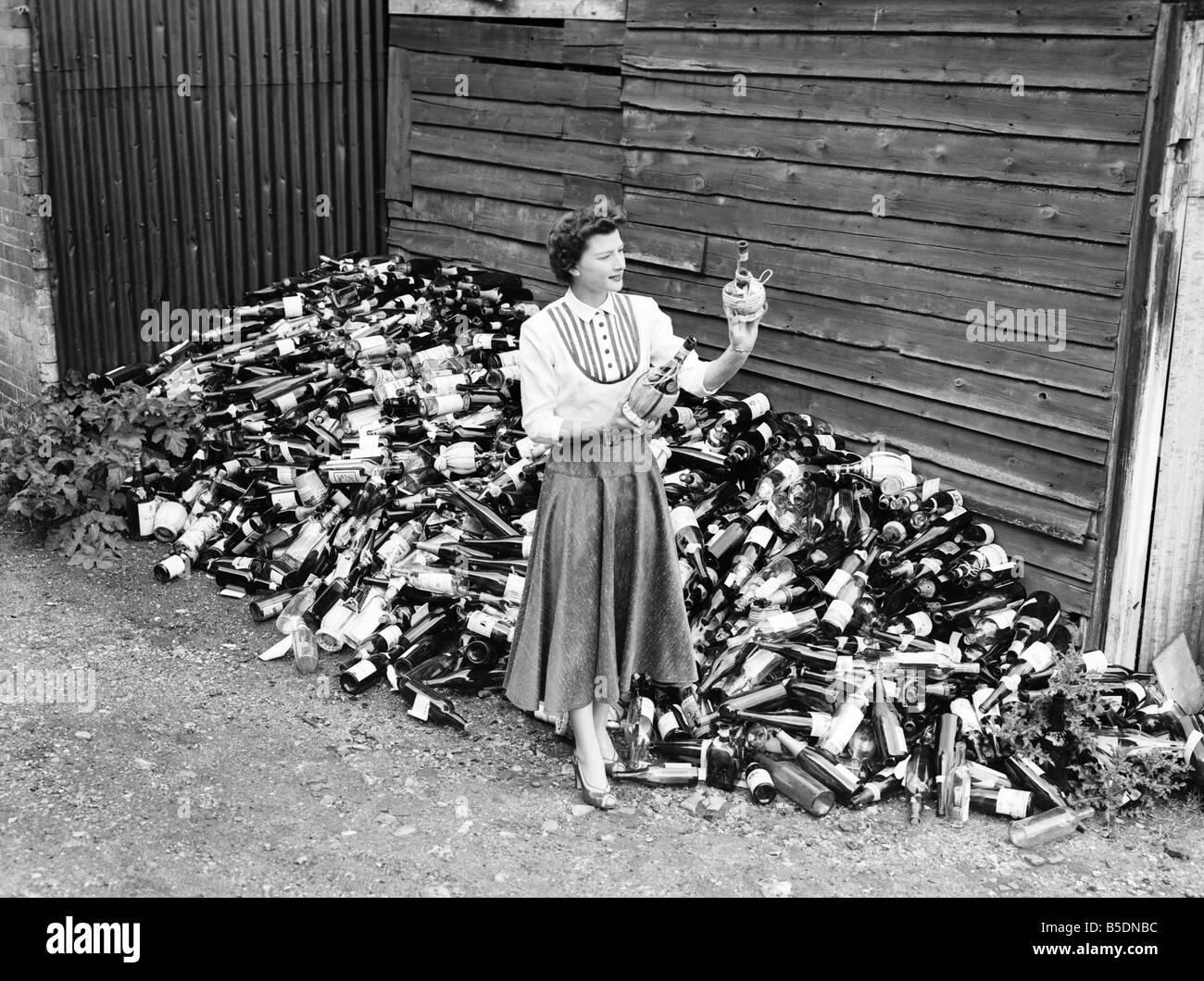 Woman alcohol 1950s hires stock photography and images Alamy