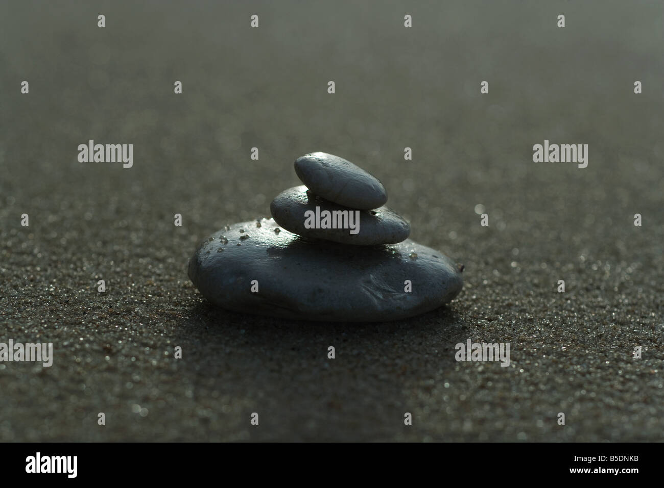 Stones one on top of the other hi-res stock photography and images - Alamy