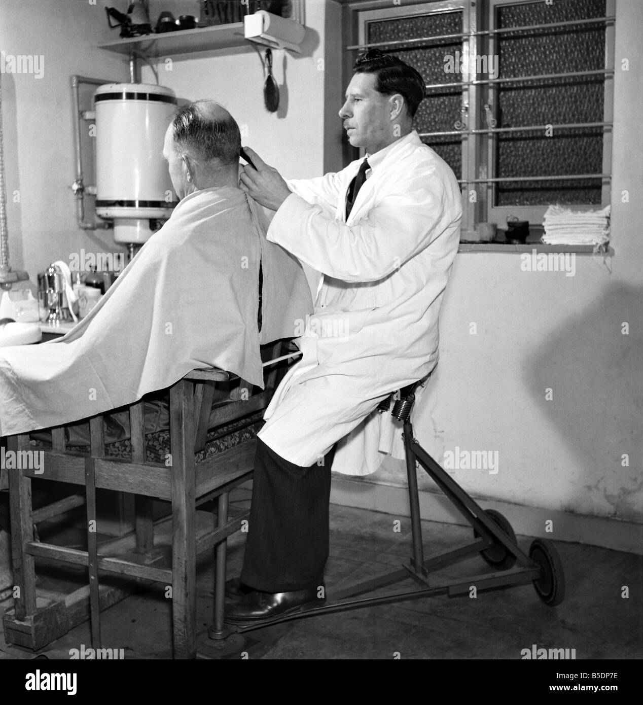 Inventions The Mobile Barber Chair. 1960 A791001 Stock Photo Alamy