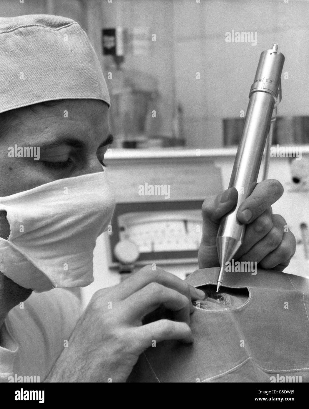 The new Cryo Surgical Unit at Moorfields hospital being demonstrated as it will be used. November 1965 P008332 Stock Photo