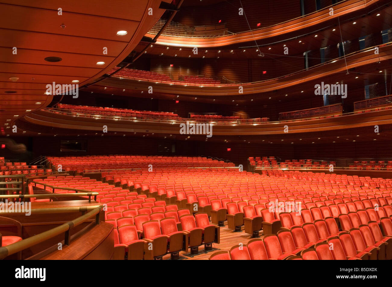 The Kimmel Center for the Performing Arts Academy of Music, architect