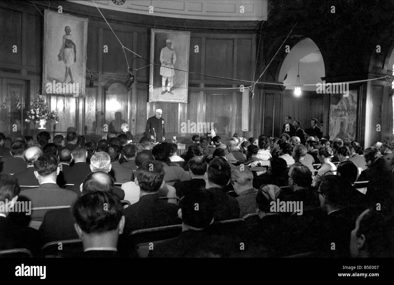 Jawaharlal nehru speech hi-res stock photography and images - Alamy