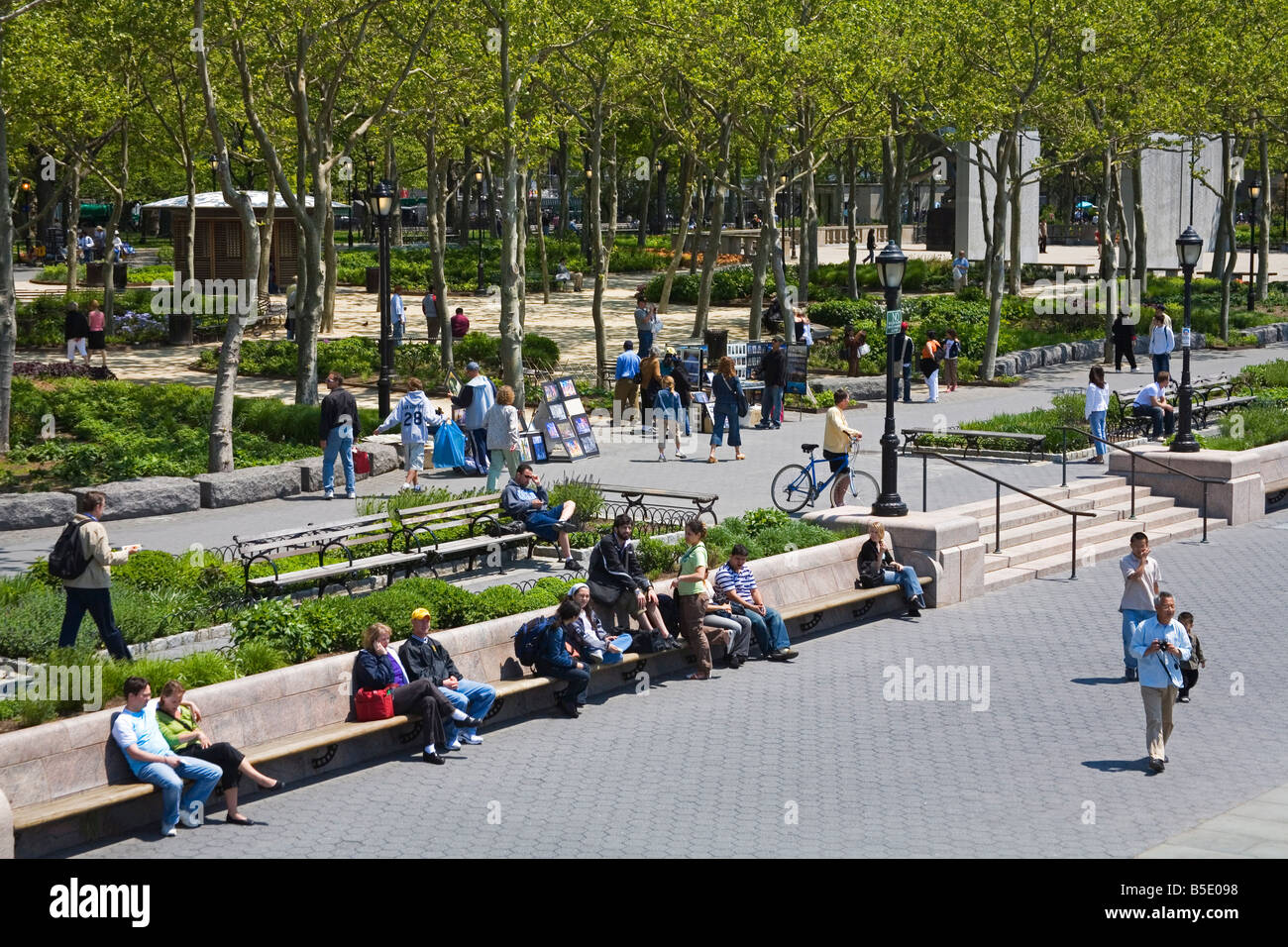 People relaxing in Battery Park, Lower Manhattan, New York City, New York, USA, North America Stock Photo