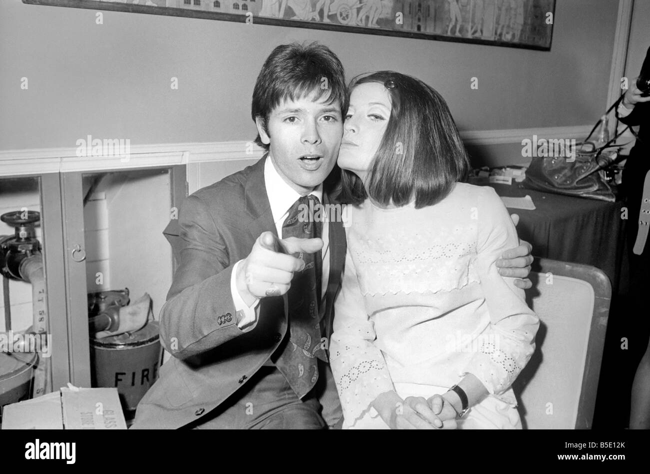 1968 Eurovision Song Contest: Sandie Shaw 1967 winner of the contest, share a joke with this years UK contestant for the title, Stock Photo