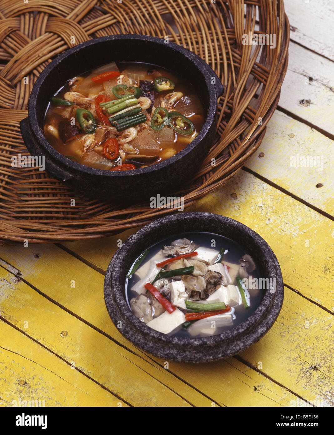 Korean seafood stew hi-res stock photography and images - Alamy
