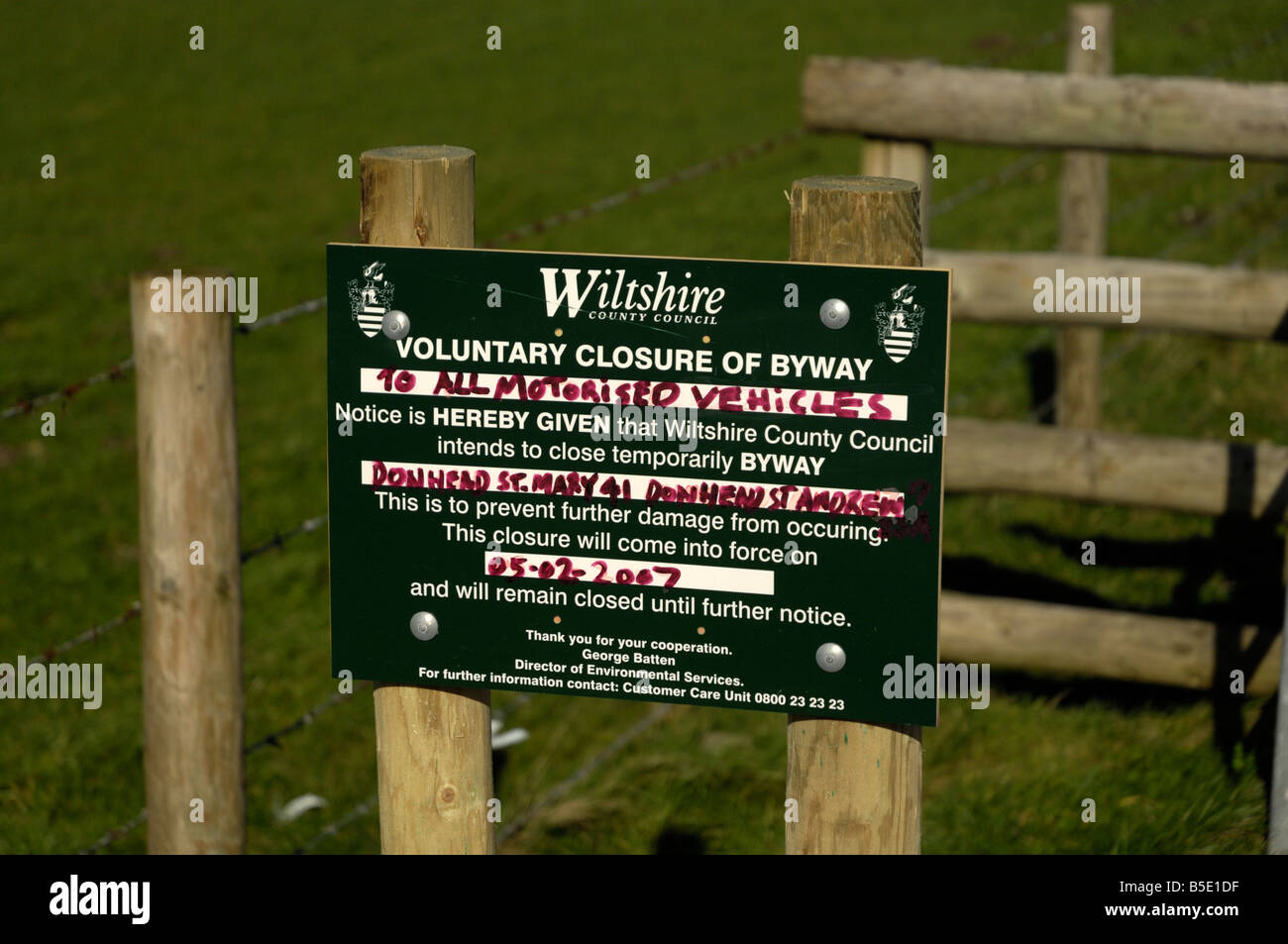 View of sign giving notice of closure of byway in Wiltshire Stock Photo