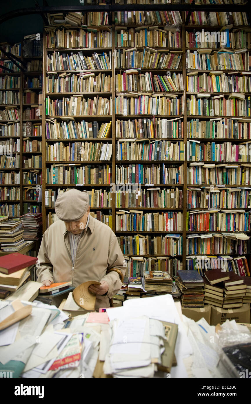 Librería bookshop book shop on Santa Fe and Uriburu, Buenos Aires Stock  Photo - Alamy