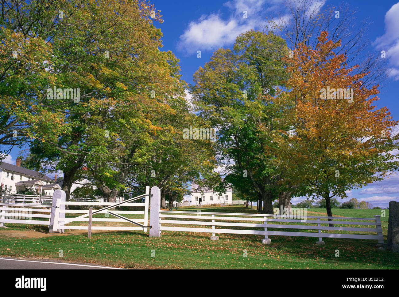 Picket fence gate hi-res stock photography and images - Alamy