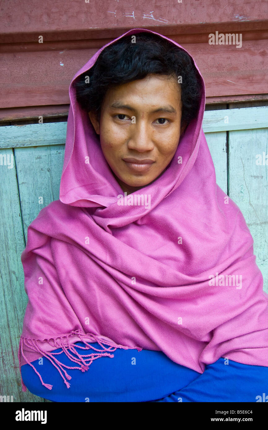 Порно тығыз қара есектер Төмендегі порно фотосуреттерден шашы бар қынаптар