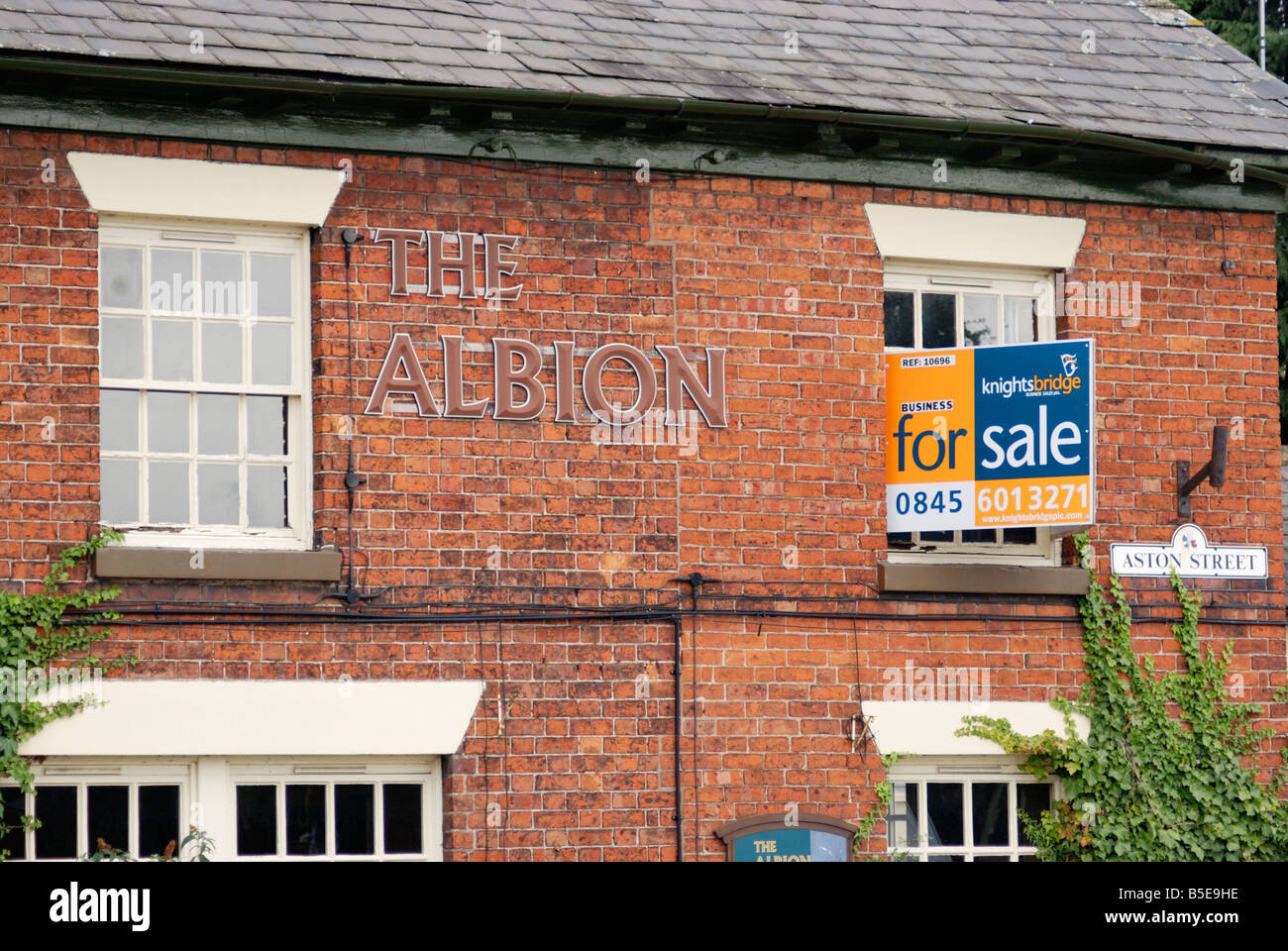 The Albion public house in Wem Shropshire closed and for sale. See image AY08DG Stock Photo