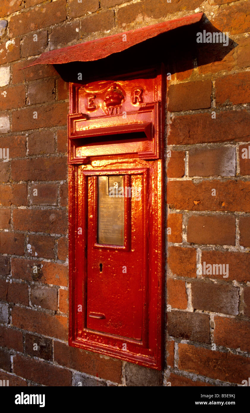 King Edward VII Post Office wall letter box, Scotland, UK. Stock Photo