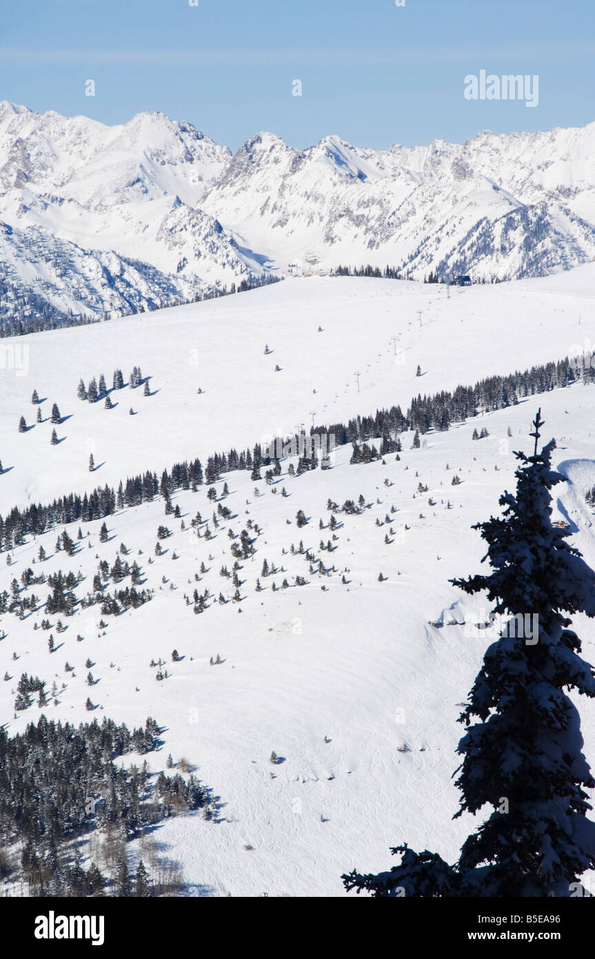 Vail Ski Resort and the Gore Mountains, Vail, Colorado, USA, North America Stock Photo
