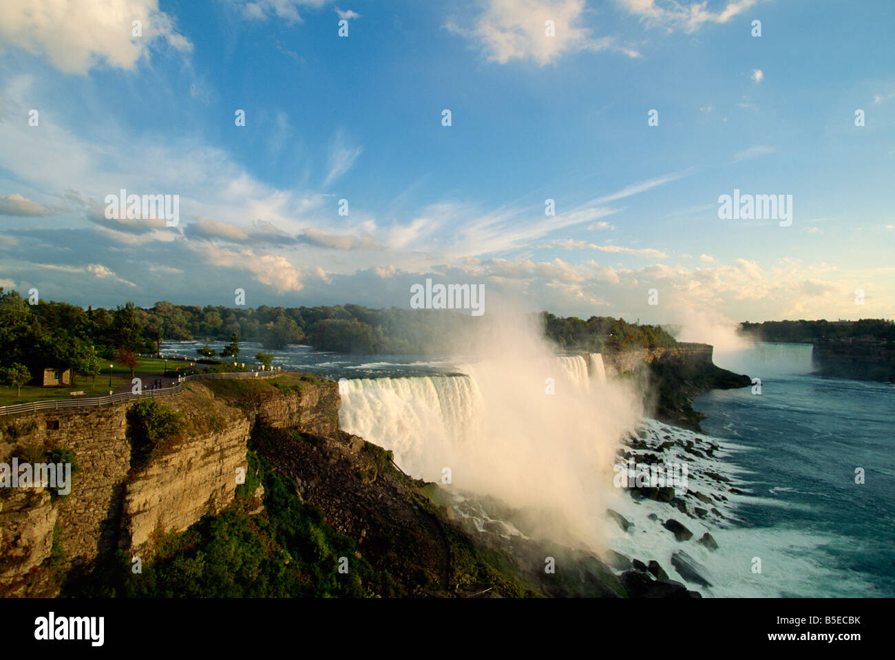 The American Falls with the Horseshoe Falls behind, Niagara Falls, New