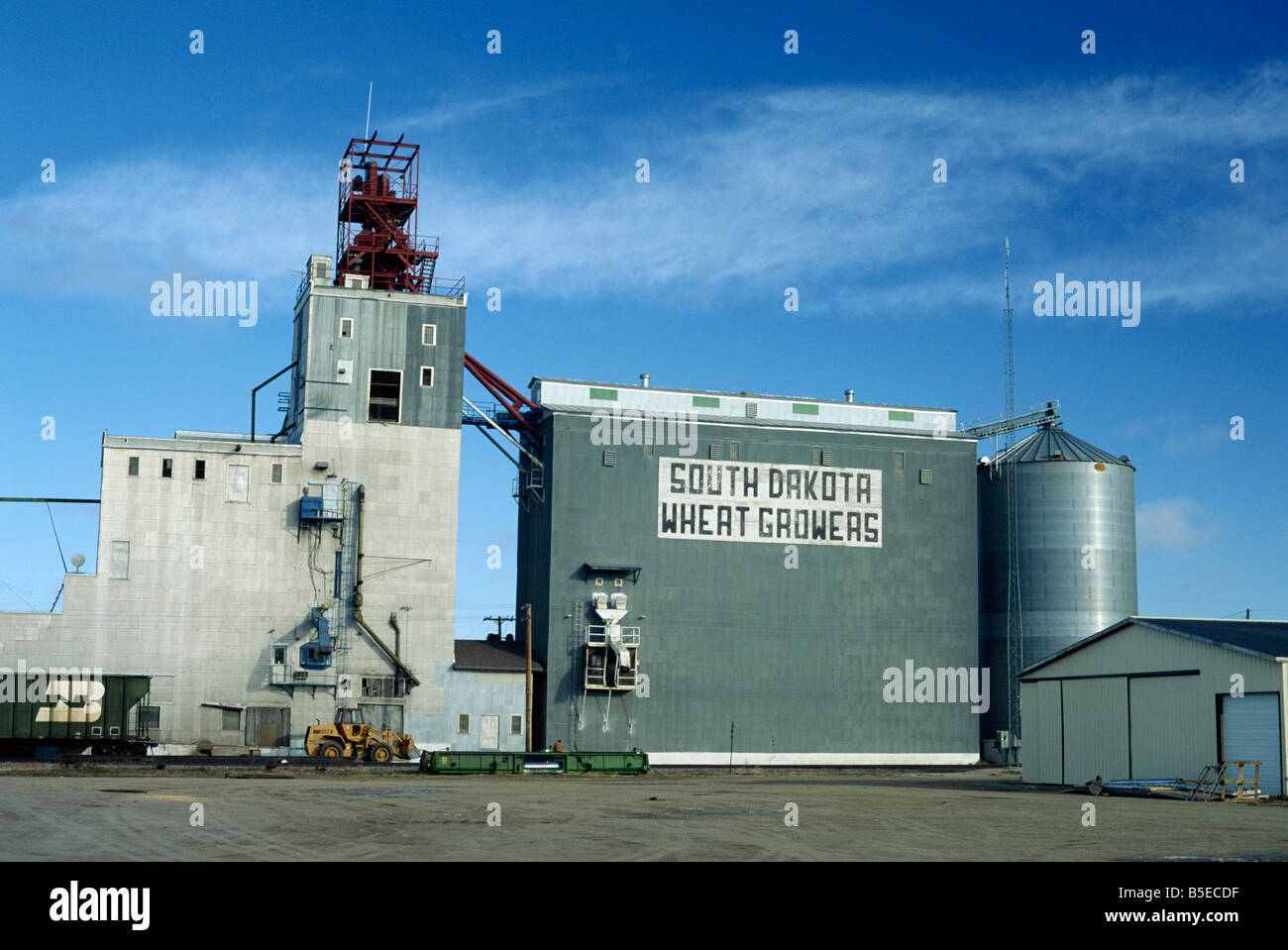 Grain elevator, Edmund's County, South Dakota, the heart of America's Bread Basket, USA, North
