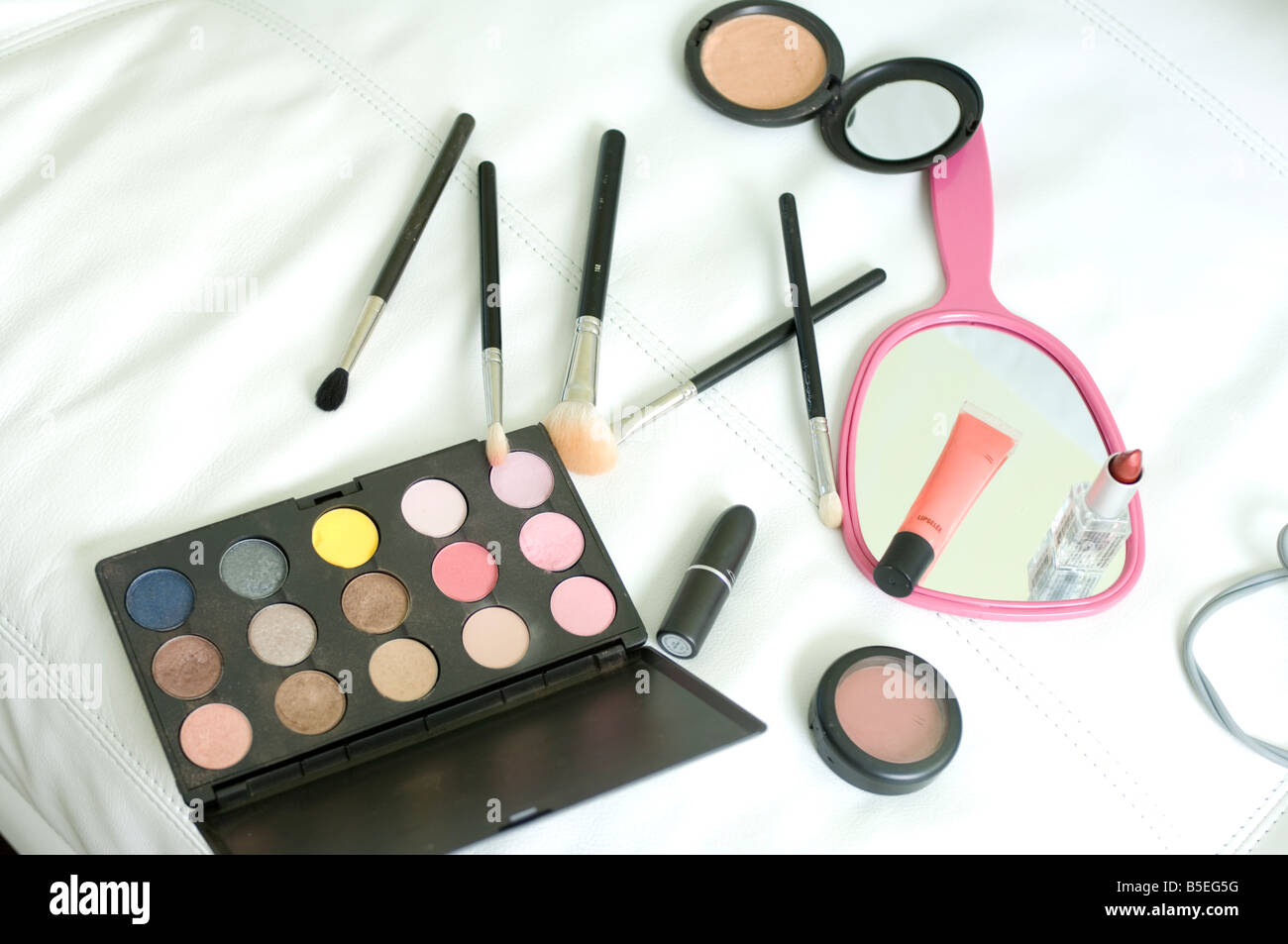 Make up set Stock Photo - Alamy