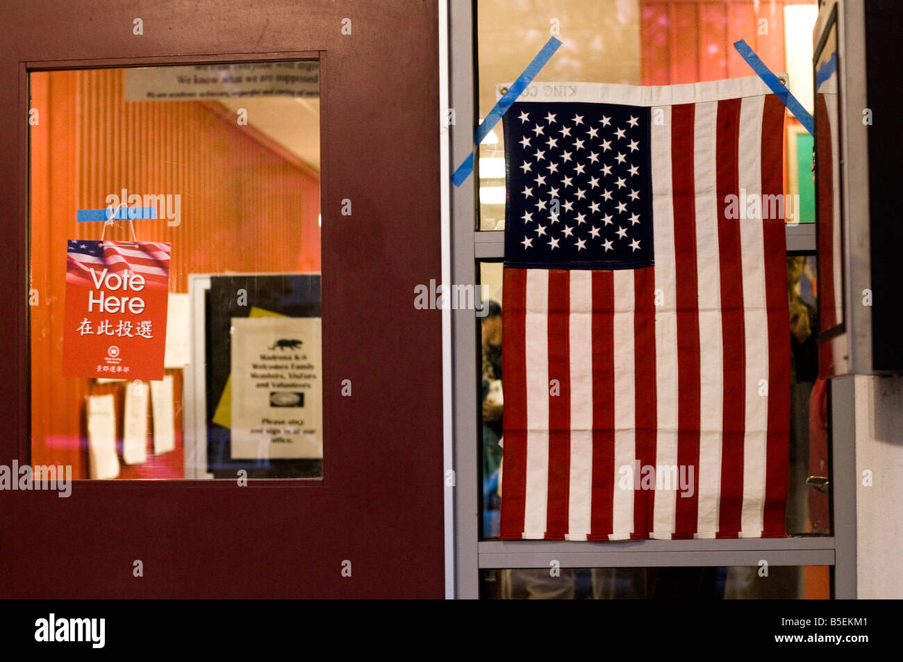 November 4th, 2008. USA, WA, Seattle. Entrance to the polling place on a day of presidential General Election in America. Stock Photo