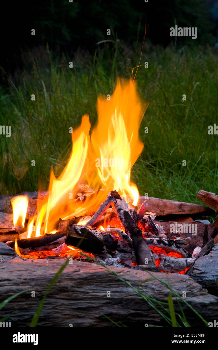 Bon-Fire Campfire Kettle - slightly damaged enamel
