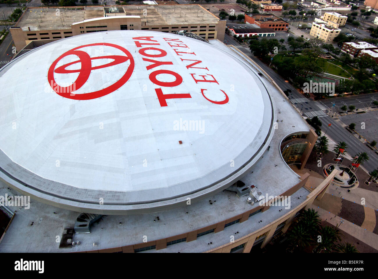 Basketball stadium toyota center hires stock photography and images Alamy