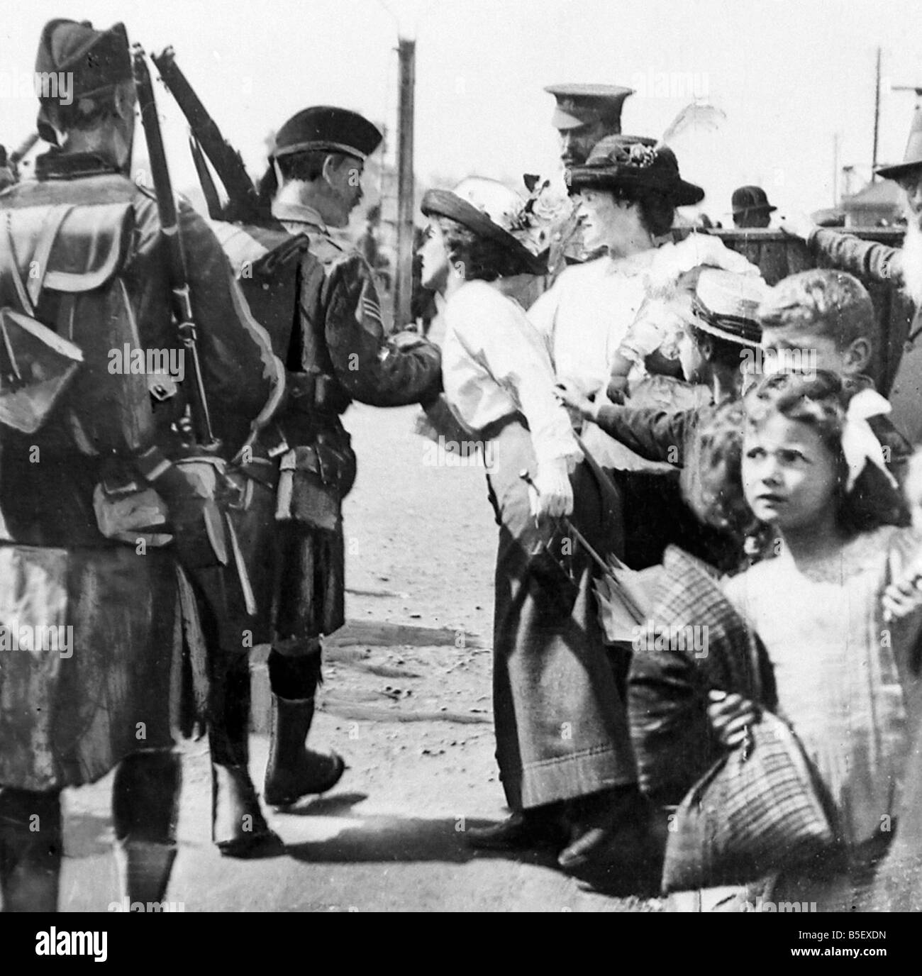 Enlisting world war 1 hi-res stock photography and images - Alamy