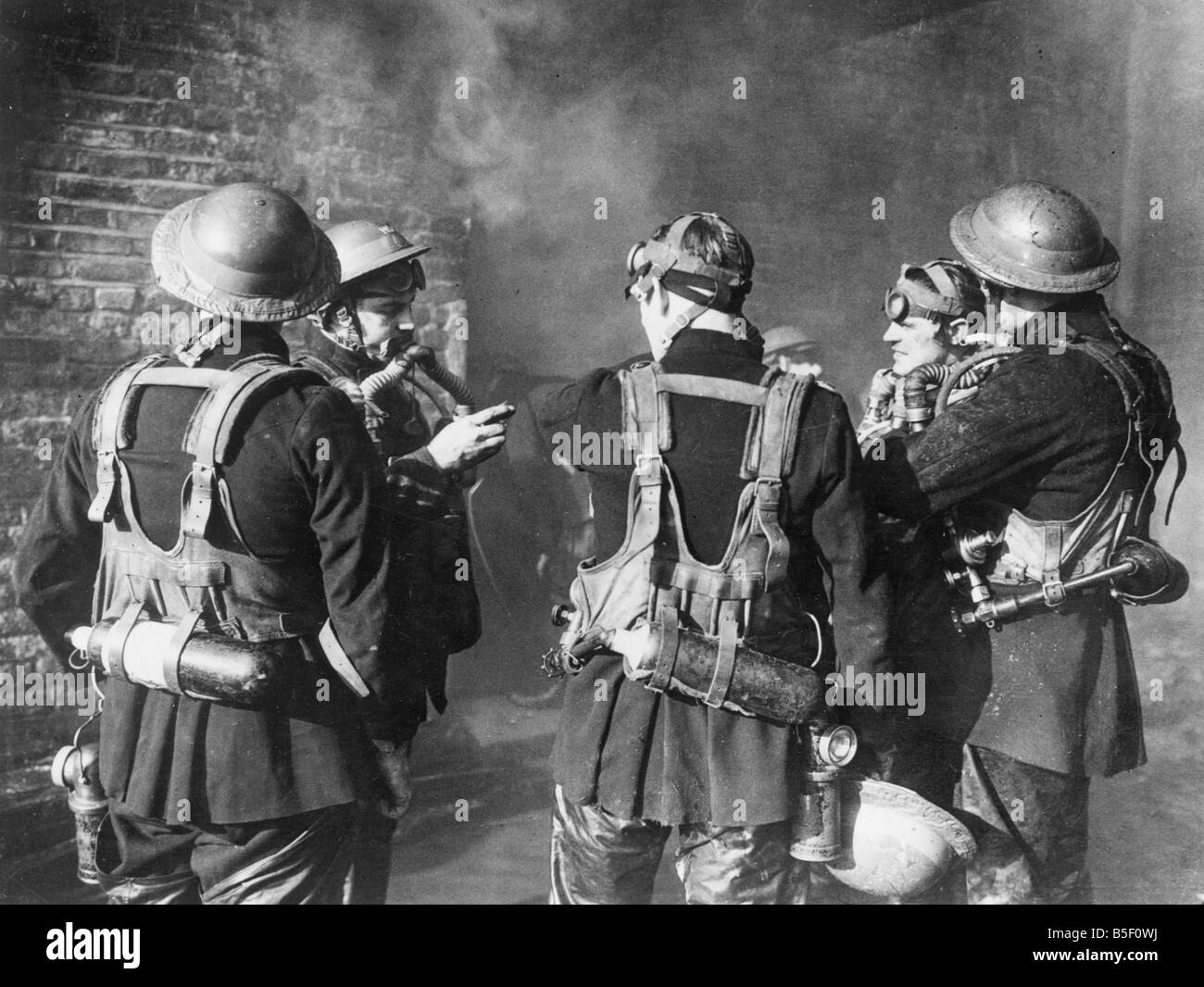 Breathing apparatus check Black and White Stock Photos & Images - Alamy