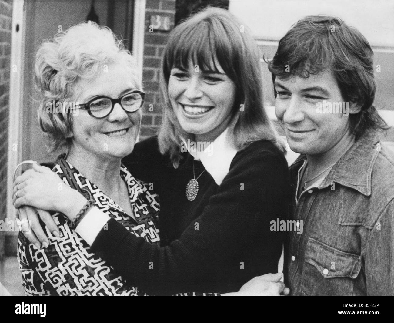 Eric Burdon the former singer of the group The Animals returned to Tyneside with his wife Rose to introduce her to his parents His mother Iris is pictured left 29 08 73 Eric Burdon the former singer of the group The Animals returned to Tyneside with his wife Rose to introduce her to his parents His mother Iris is pictured left 29 08 73
