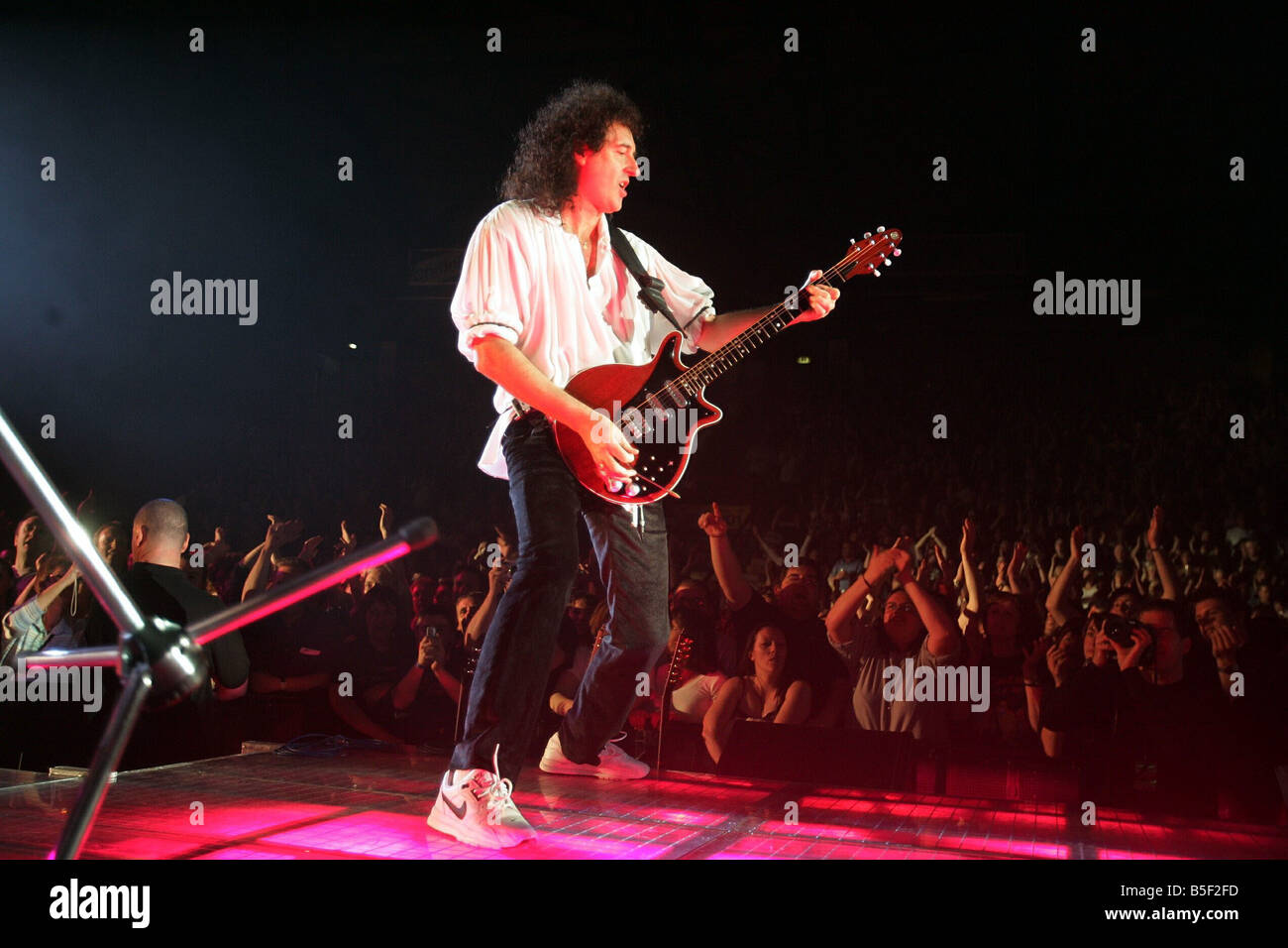 Queen and Paul Rodgers in concert at the Newcastle Metro Radio Arena Brian May Stock Photo