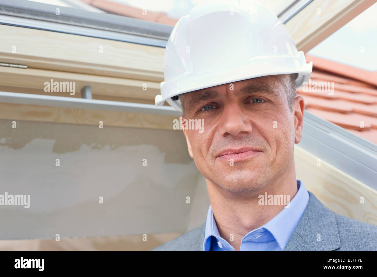 Wearing work suits hard hat hi res stock photography and images Alamy