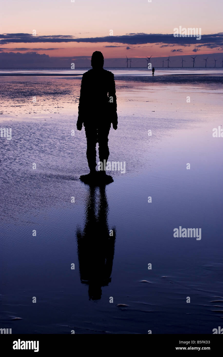 Antony Gormley Crosby Beach Lancs England Stock Photo - Alamy