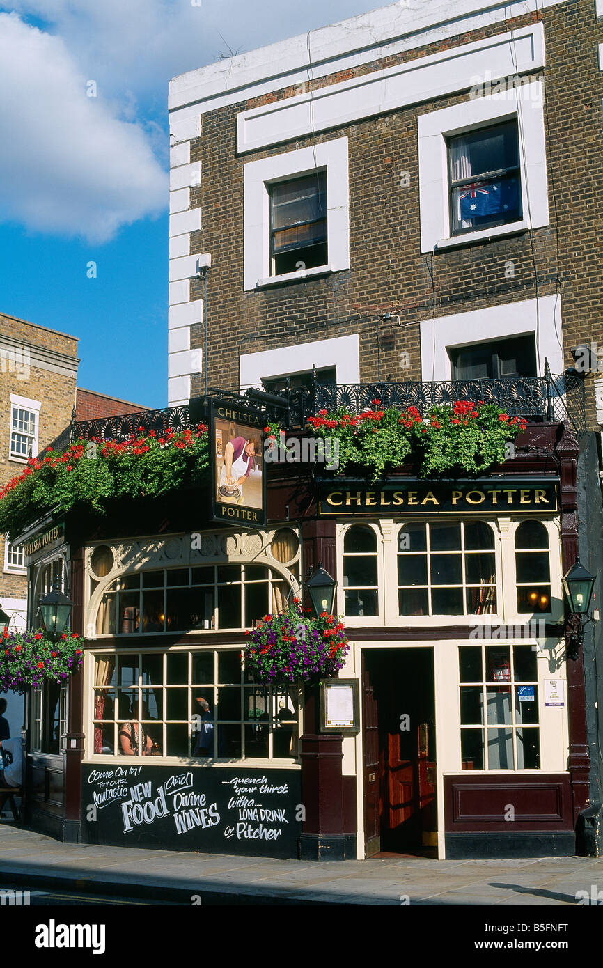 Outside pub kings road chelsea hires stock photography and images Alamy