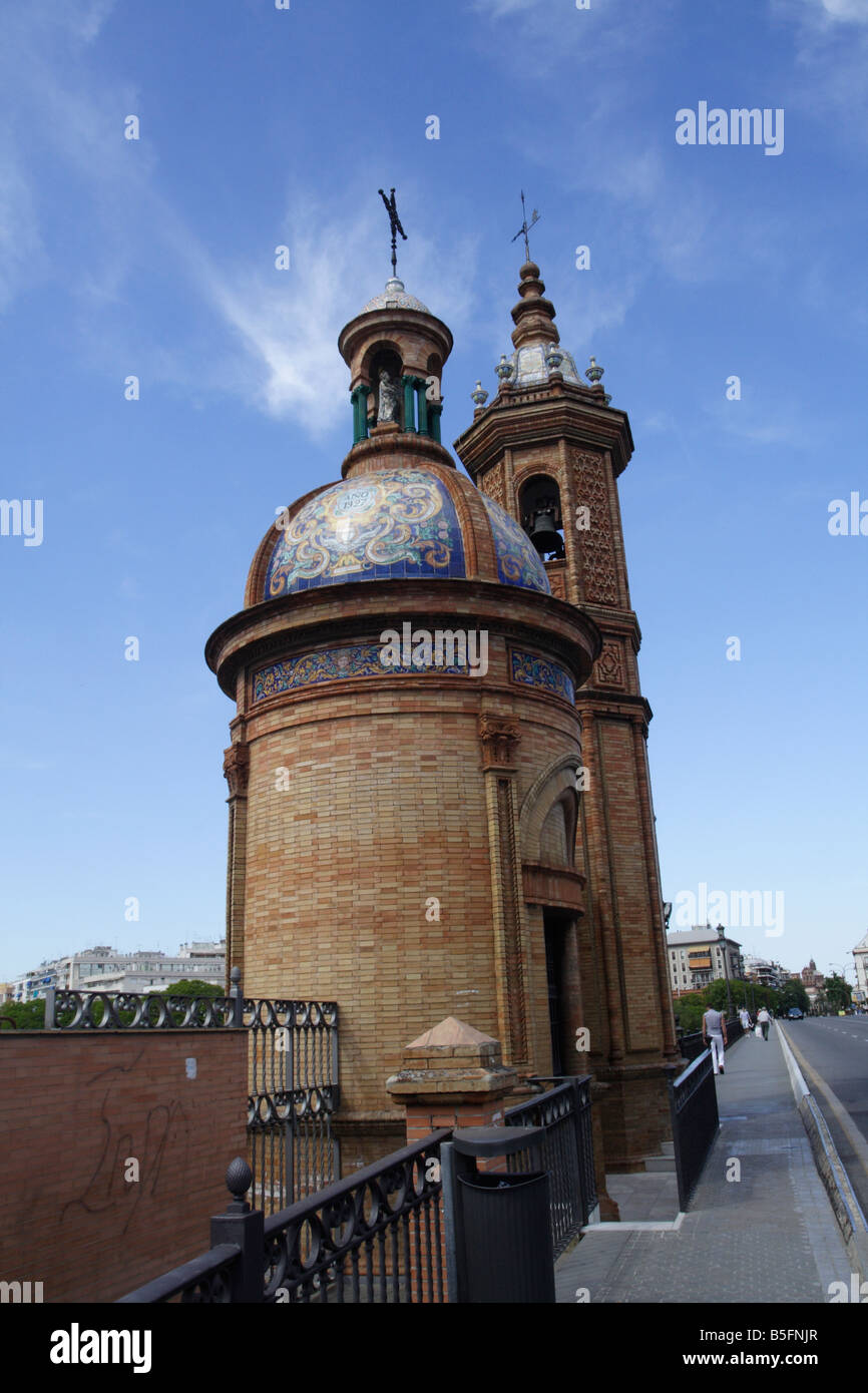Puente de triana hi-res stock photography and images - Alamy